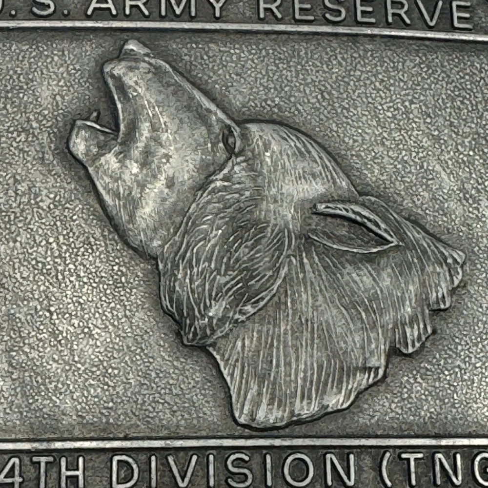 US Army Reserve 104th Division TNG Howling Timberwolf Belt Buckle Vintage Silver